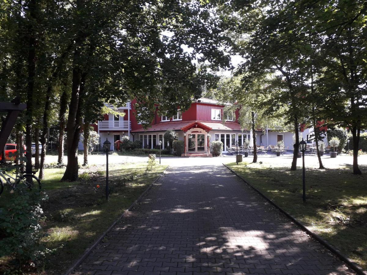 Hotel Rosengarten Leipzig-Naunhof ภายนอก รูปภาพ