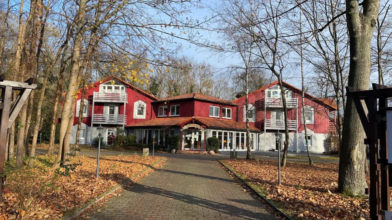 Hotel Rosengarten Leipzig-Naunhof ภายนอก รูปภาพ