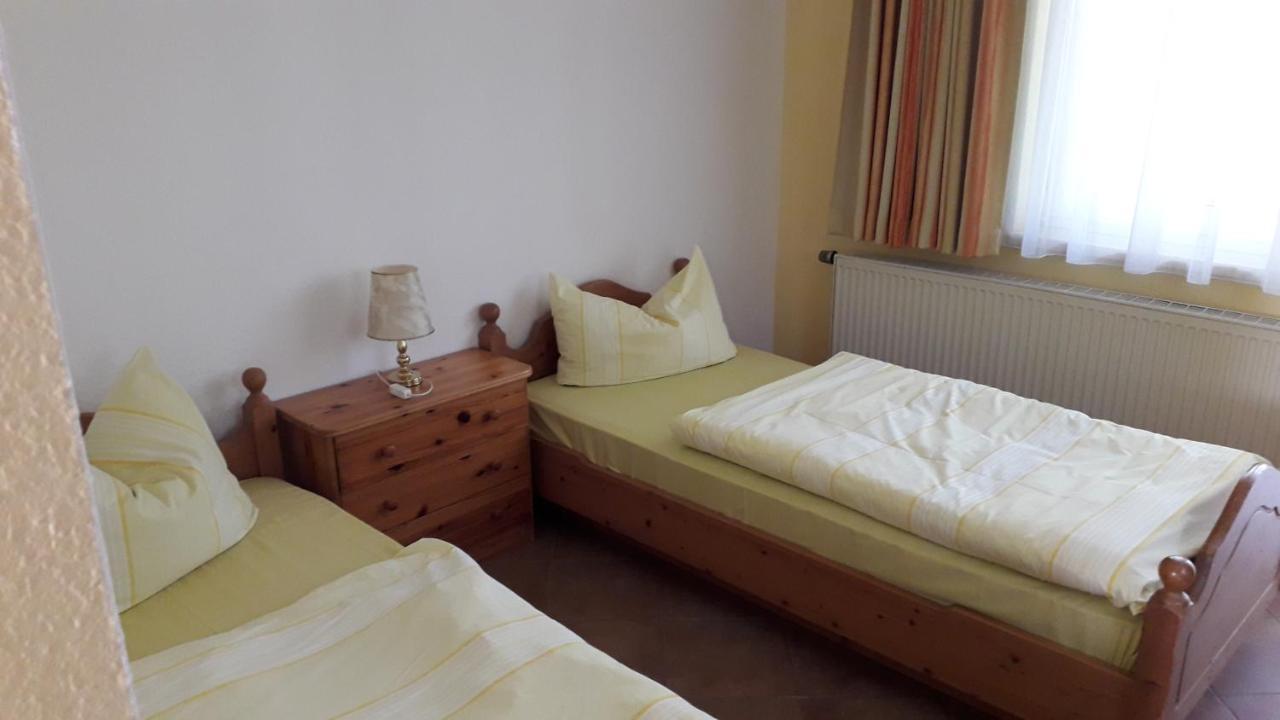 Hotel Rosengarten Leipzig-Naunhof ภายนอก รูปภาพ