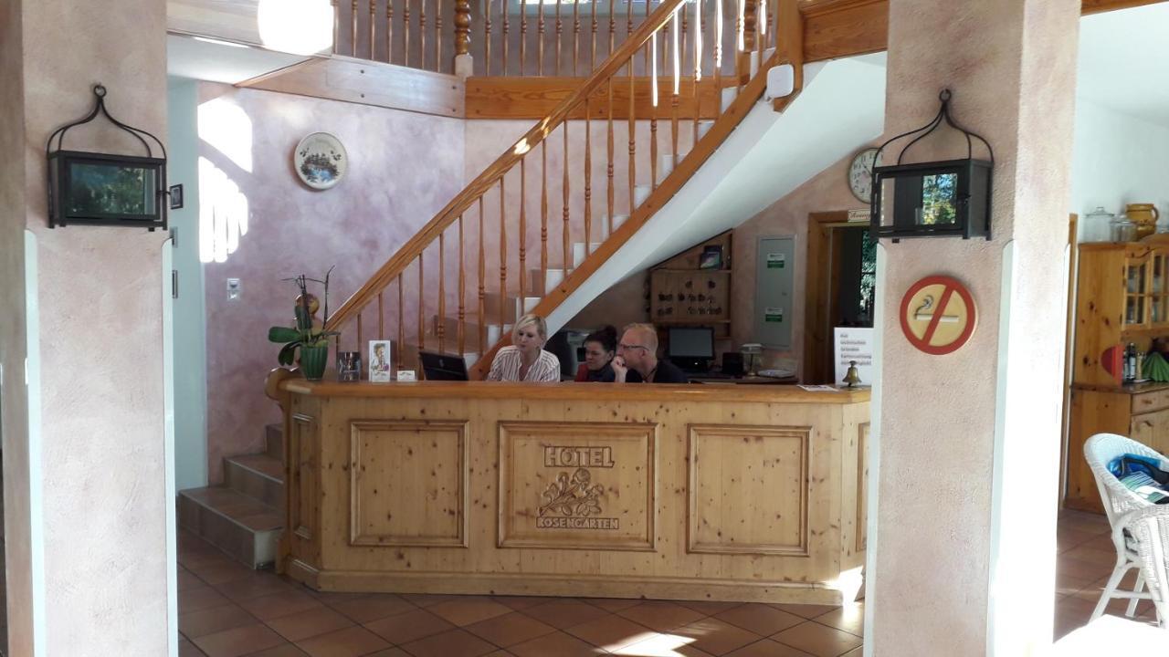 Hotel Rosengarten Leipzig-Naunhof ภายนอก รูปภาพ