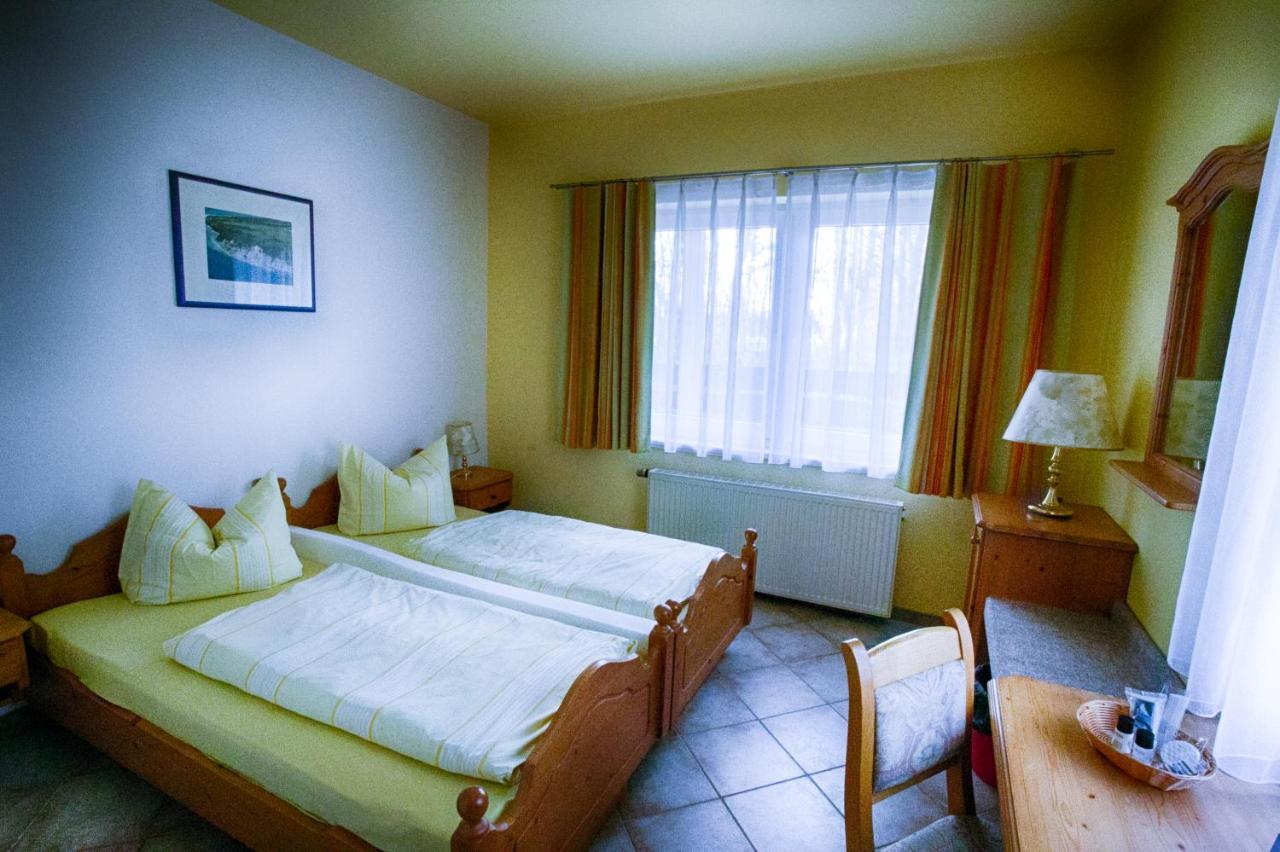 Hotel Rosengarten Leipzig-Naunhof ภายนอก รูปภาพ